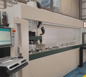 إيطاليCNC ماكينة – Axis 4 9 م