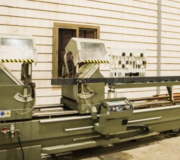 ماكينة تقطيع ألمنيوم CNC