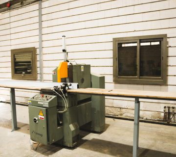 ماكينه تقطيع ألمنيوم CNC